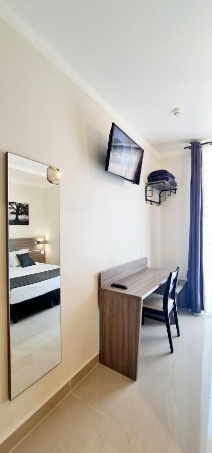 Esperance Hotel Nice Bagian luar foto