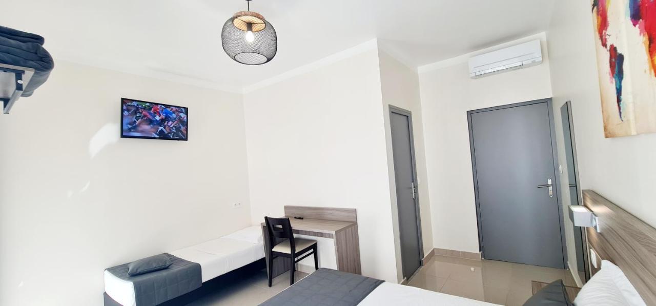Esperance Hotel Nice Bagian luar foto
