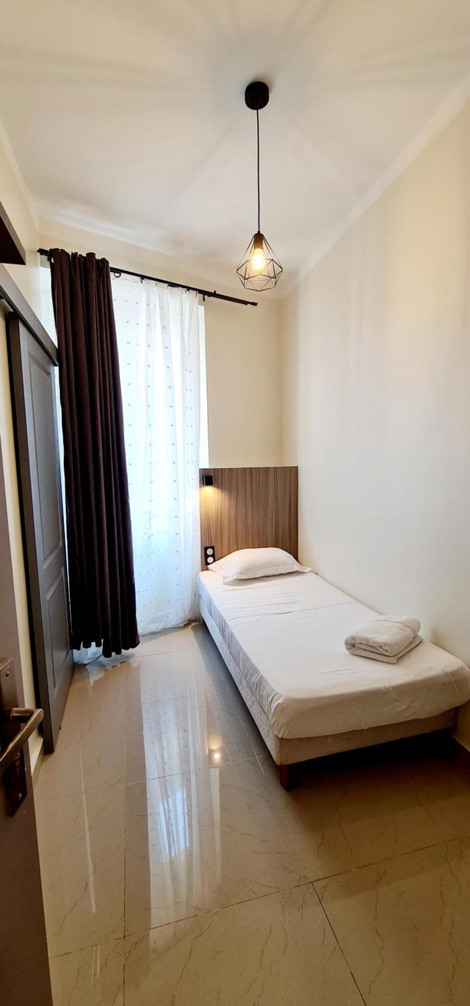 Esperance Hotel Nice Bagian luar foto